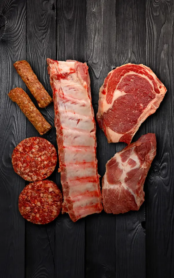 Platou mixt cu carne de vită și porc pentru grătar
